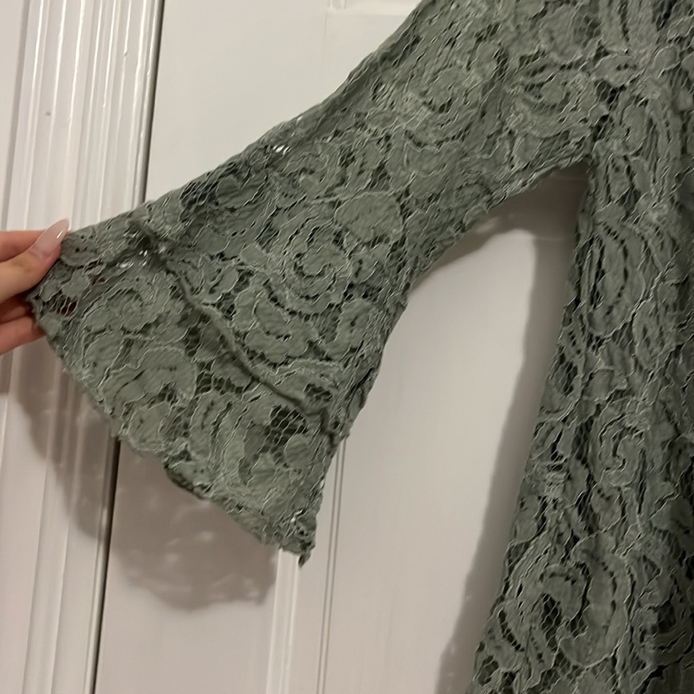 blouse - Picture 4 of 4